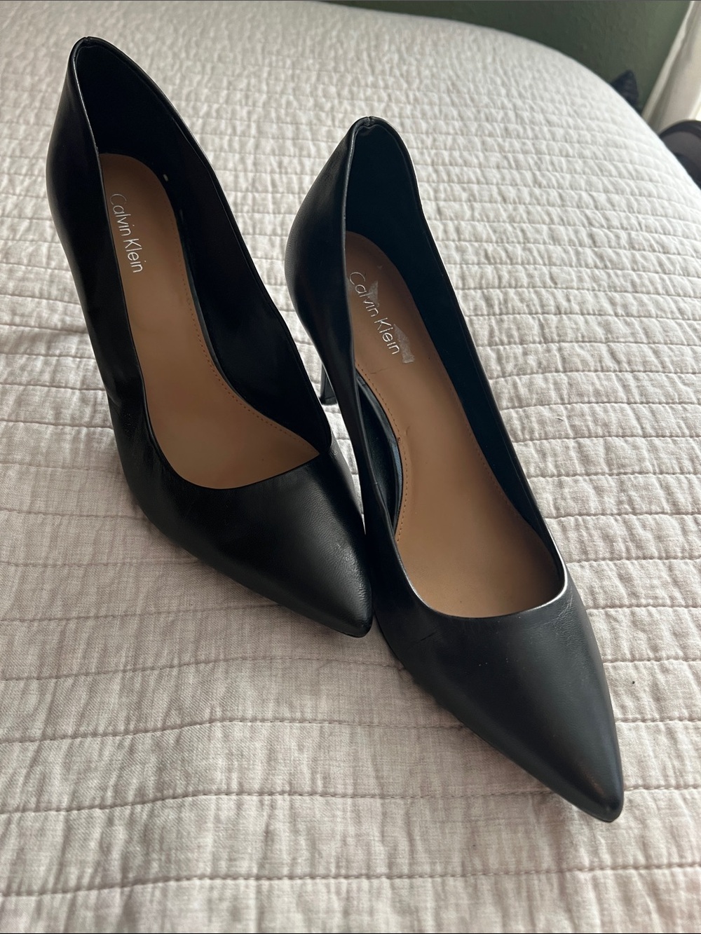 Calvin Klein Black Pointed Leather Heel Pumps